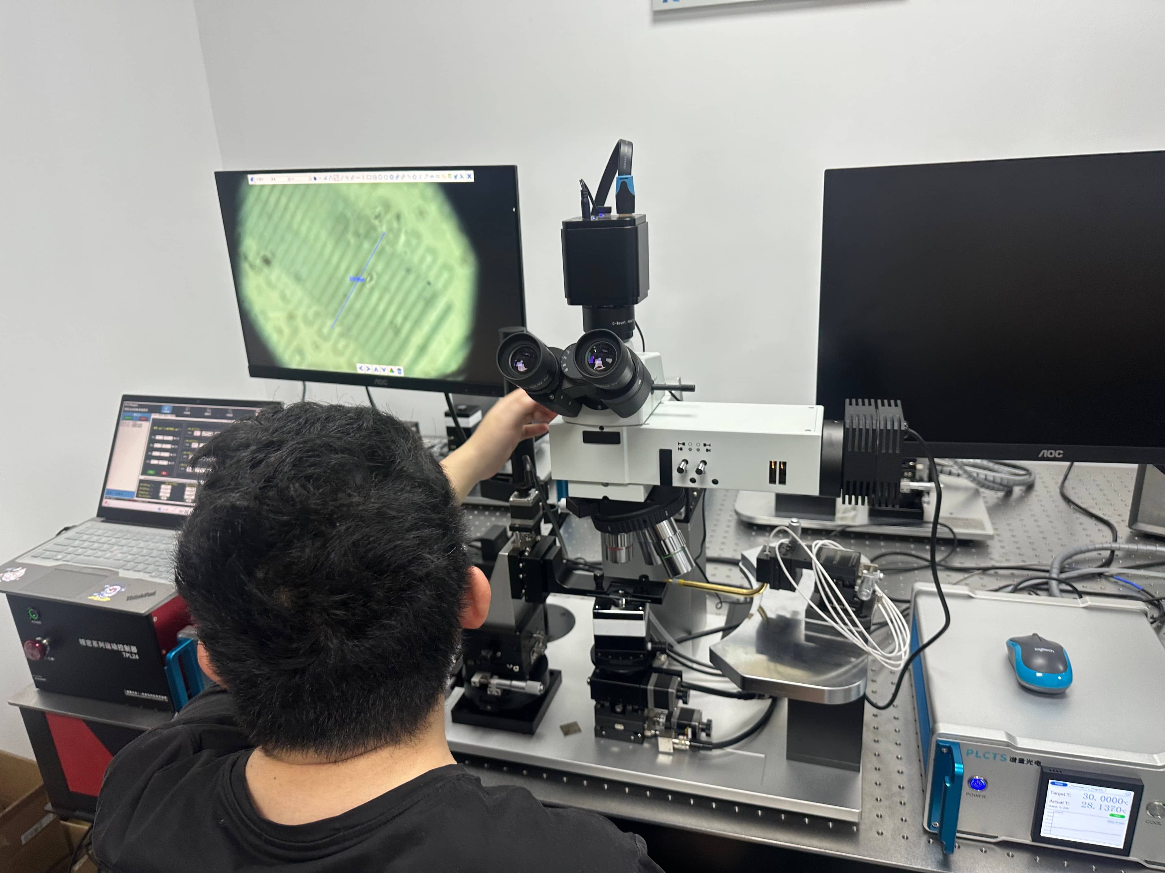 上海某高新企业 四轴电动二维材料转移平台 顺利交付